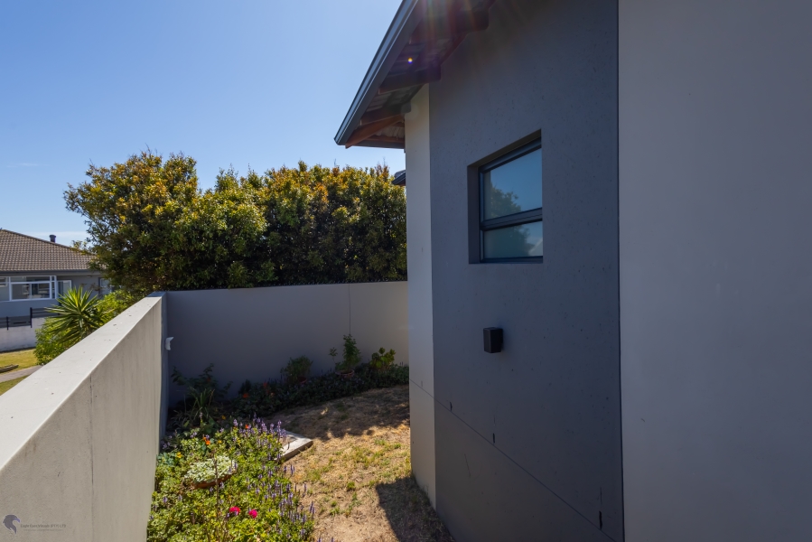 3 Bedroom Property for Sale in Country Club Western Cape